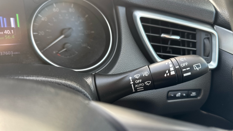 Nissan Qashqai 1.2 DiG-T Tekna 5dr Petrol Hatchback